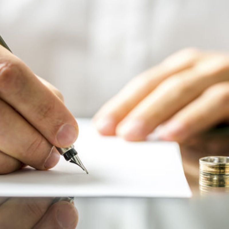 Cum se face divorțul în Republica Moldova: Notar, starea civilă sau instanță? Ghid complet pentru soți. Acte necesare și pașii legali explicați!